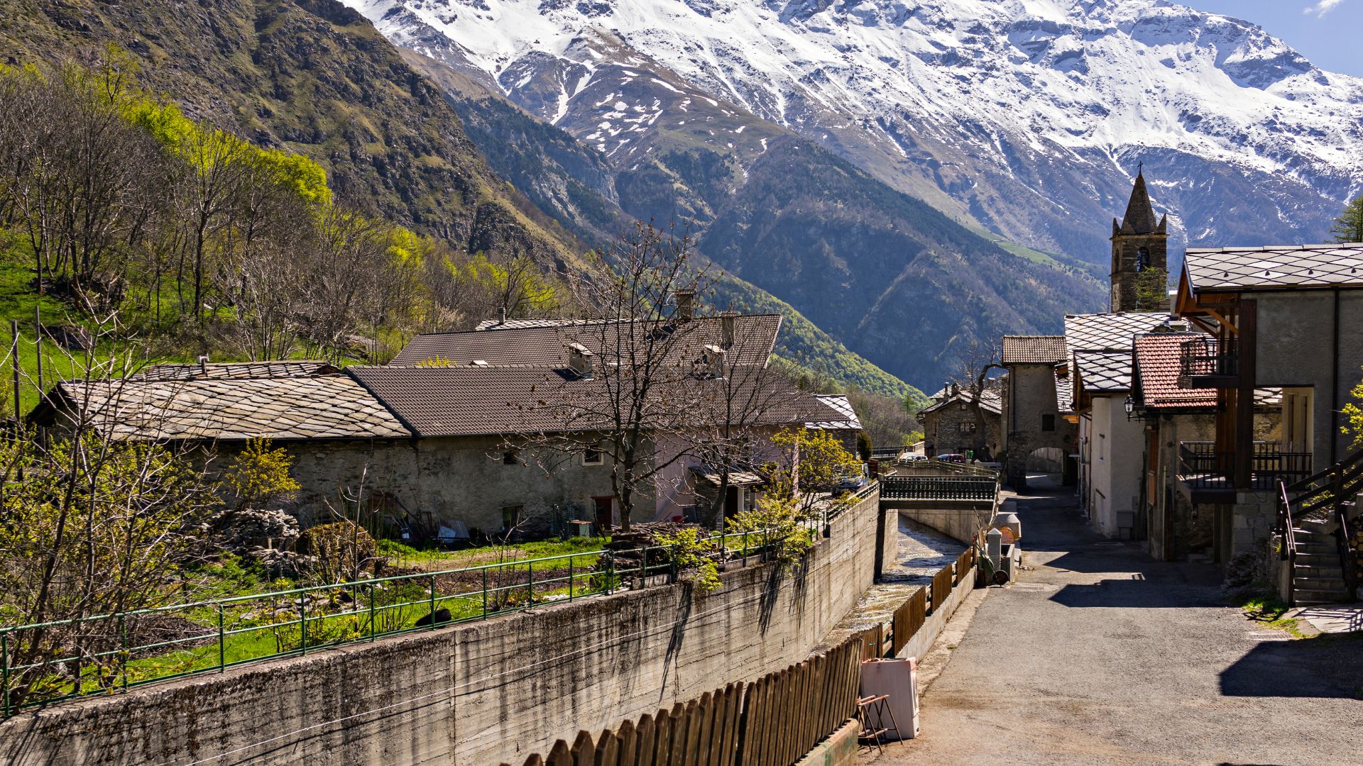 Il suggestivo borgo di Moncenisio